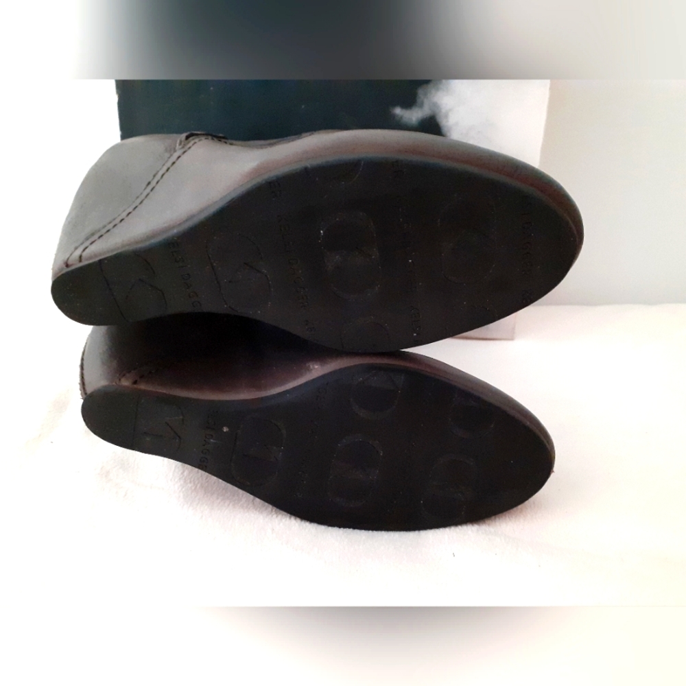 Boots - Picture 6 of 6